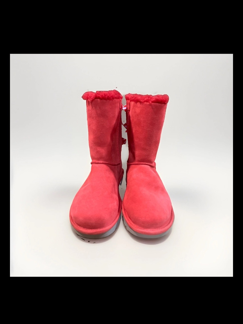UGG Bailey Bow II Red Candy Cane Ribbon Boots Women’s Size 7